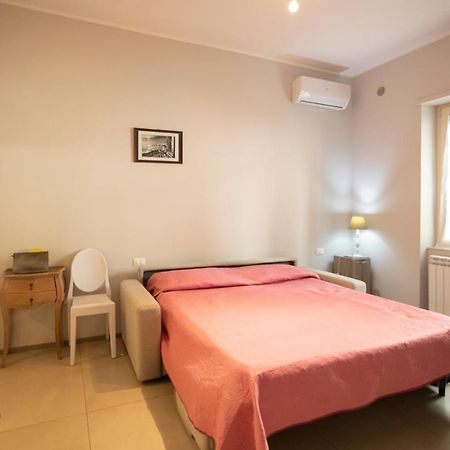 La Casa Degli Angeli Apartment ซาแลร์โน ภายนอก รูปภาพ