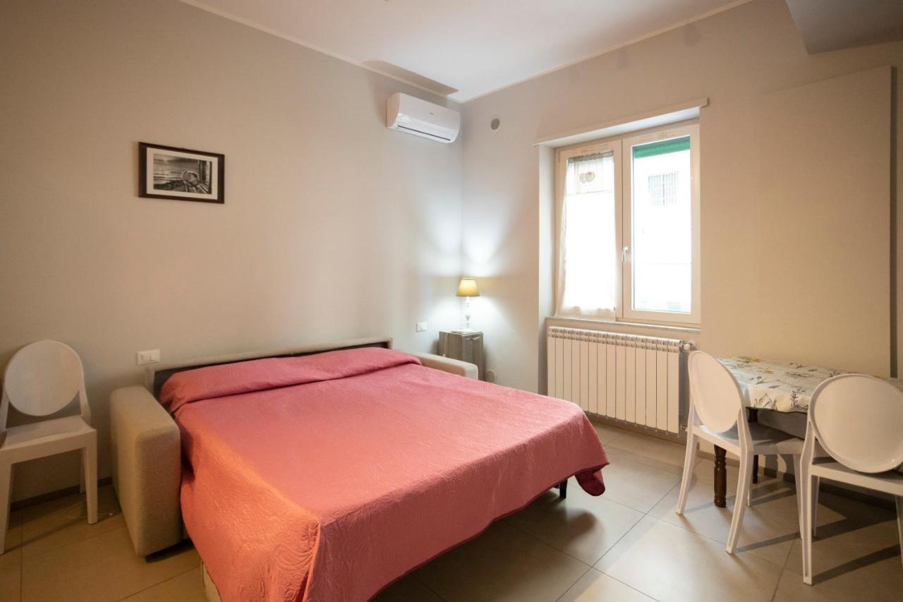 La Casa Degli Angeli Apartment ซาแลร์โน ภายนอก รูปภาพ